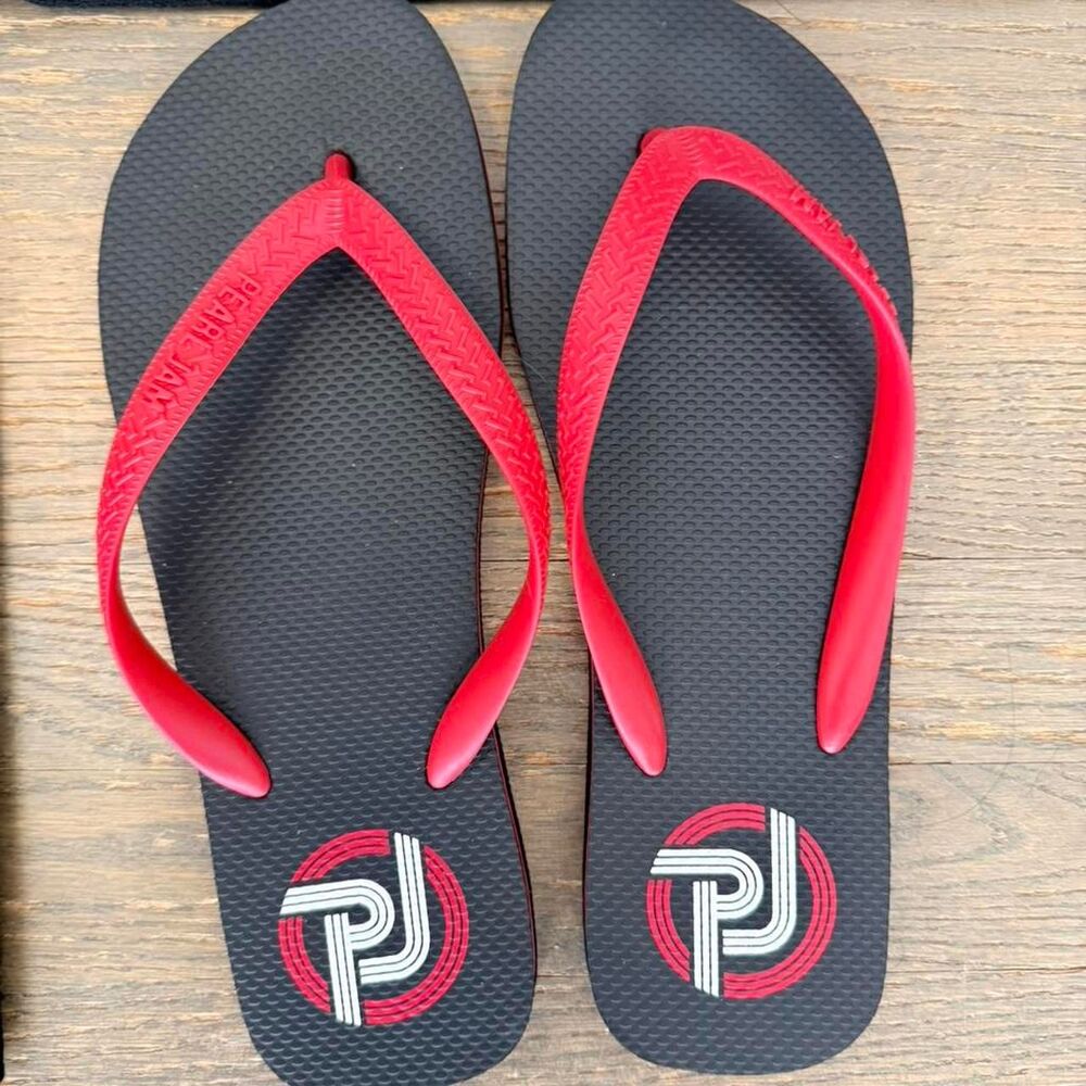 Pearl Jam Men's Red and Black Flipflops